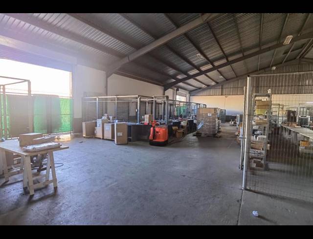 INDUSTRIAL PROPERTY TO RENT IN WALTLOO